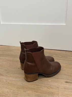 Women’s Brown Leather Chelsea Booties - Classic Ankle Boots